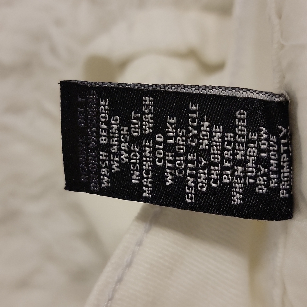Rue 21 White Cuffed Shorts Size 1/2 Excellent Condition NWOT - Picture 8 of 13